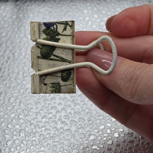 "5/$25" Butterfly Summertime Artist Trading Card ATC W/Altered Binder Clip Stand - Picture 6 of 9